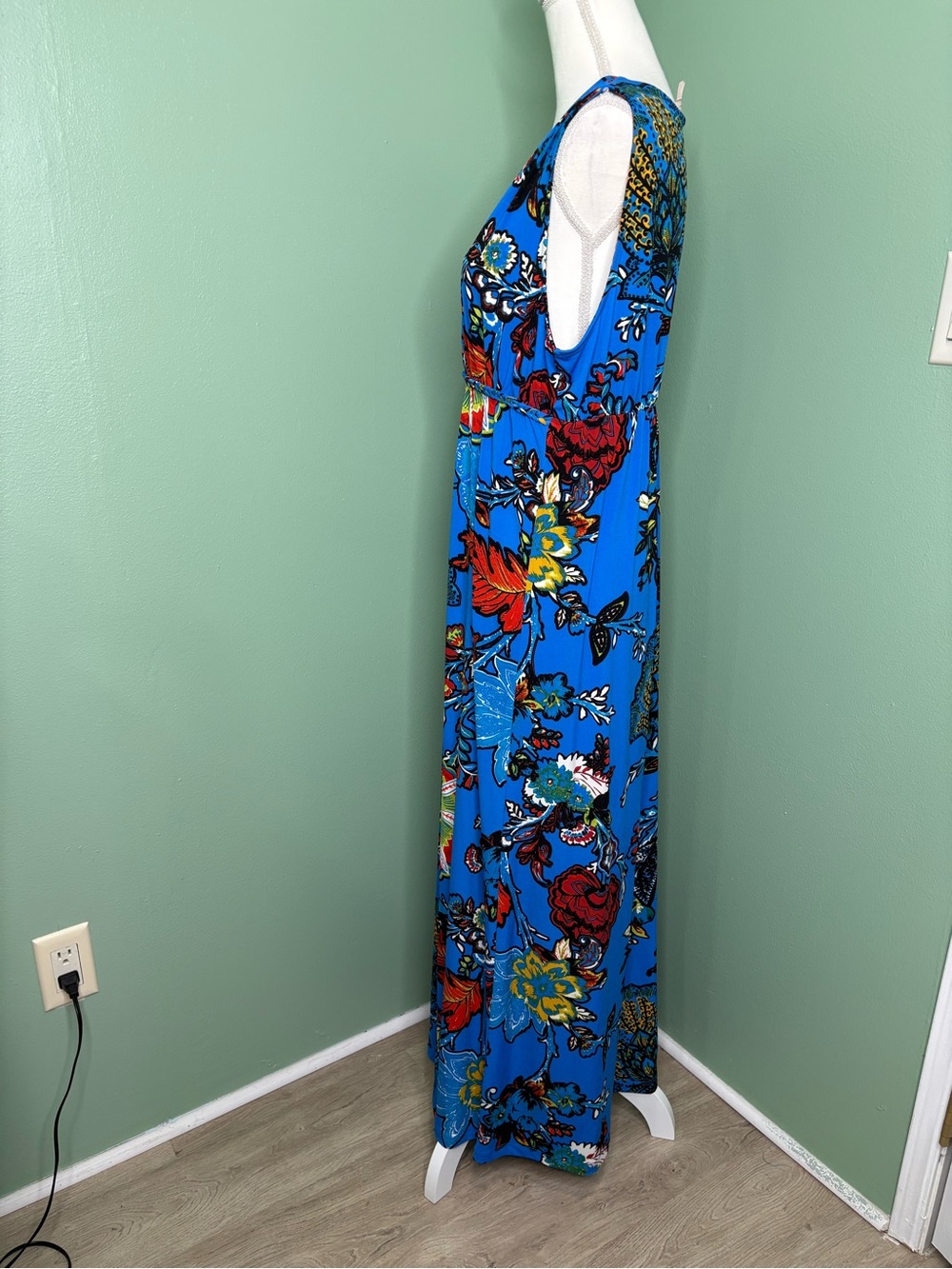 Philosophy Bright Blue Floral V-Neck Maxi Dress - Picture 2 of 9